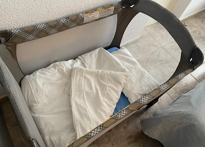 Sweet Sunset ארונה